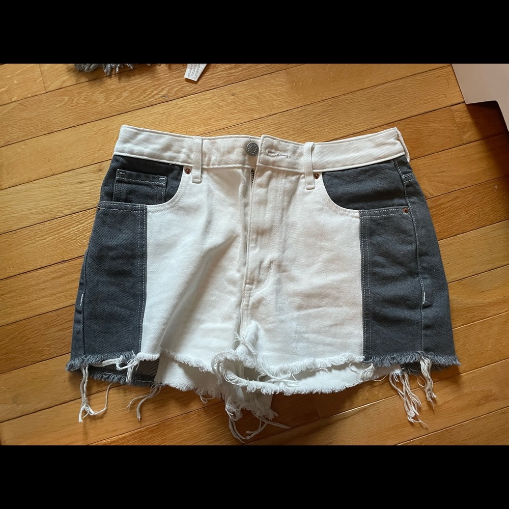 two toned denim pacsun shorts. size 27